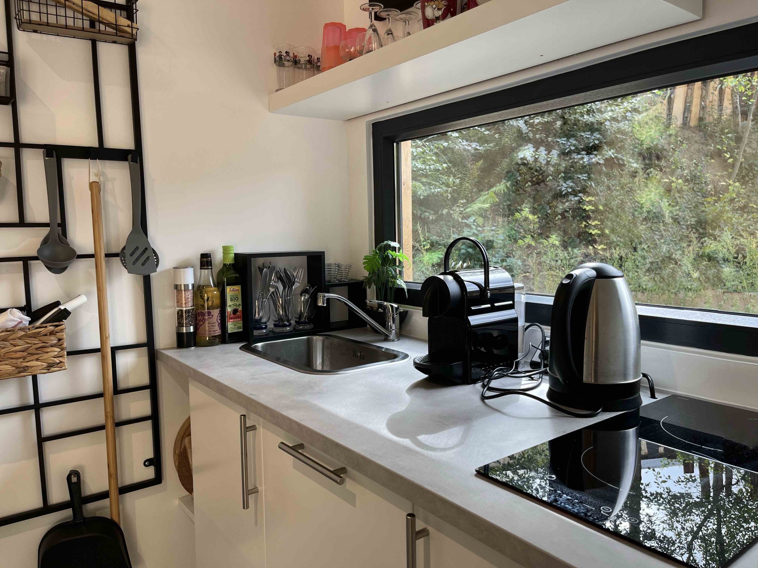 Cuisine équipée Tiny House Petite Ourse gite insolite