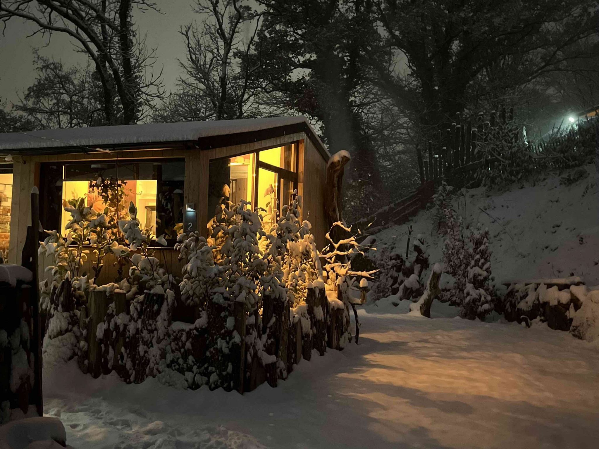 Tiny House Cephee Gite Insolite Terrasse et Bain Nordique Alsace Hiver