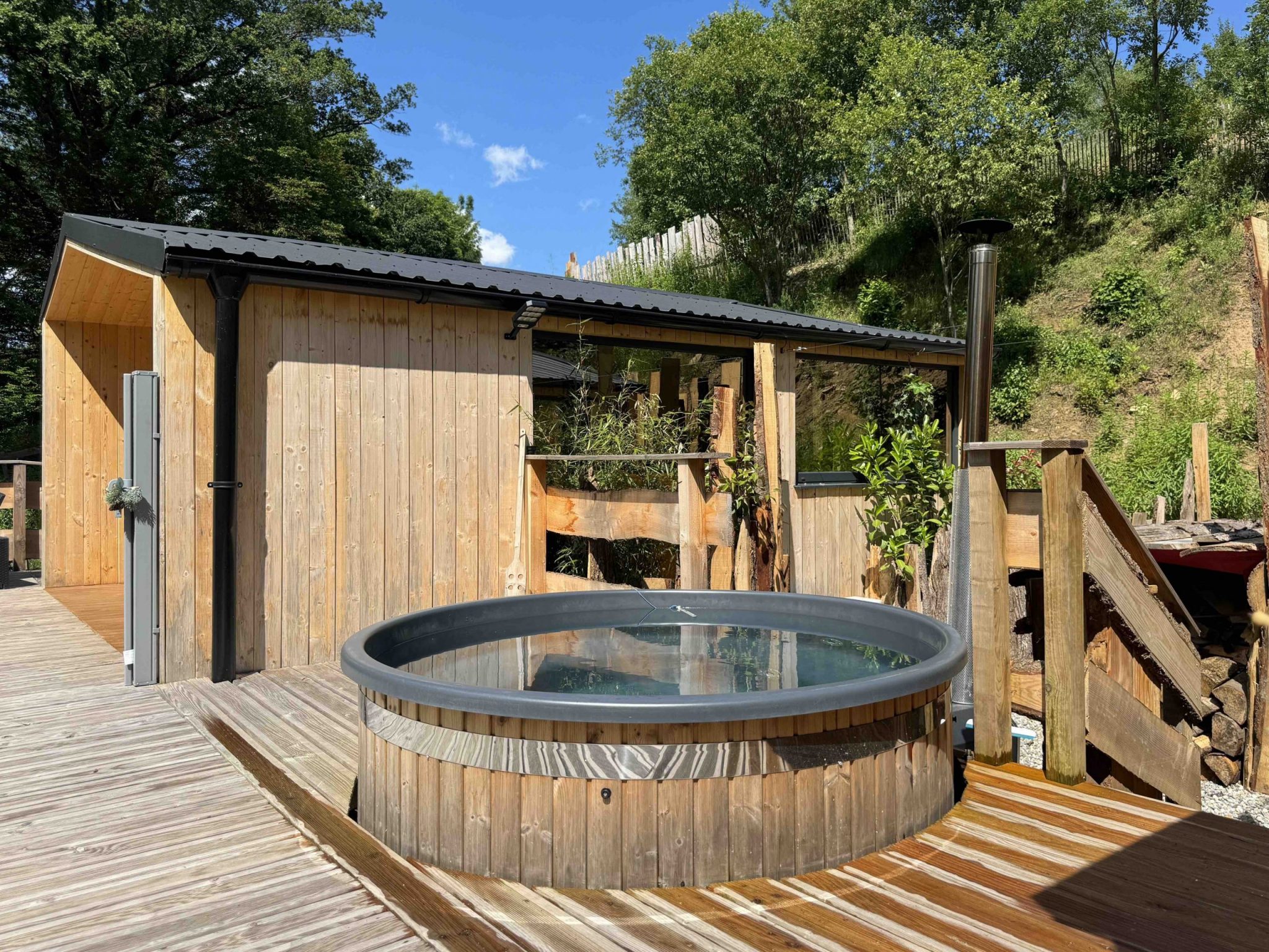Gite Groupe Binome Insolite Bain-Nordique et Terrasse